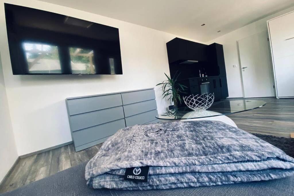 Moderner Einraumbungalow Auf Eigenem Grundstueck Flecken Zechlin Extérieur photo